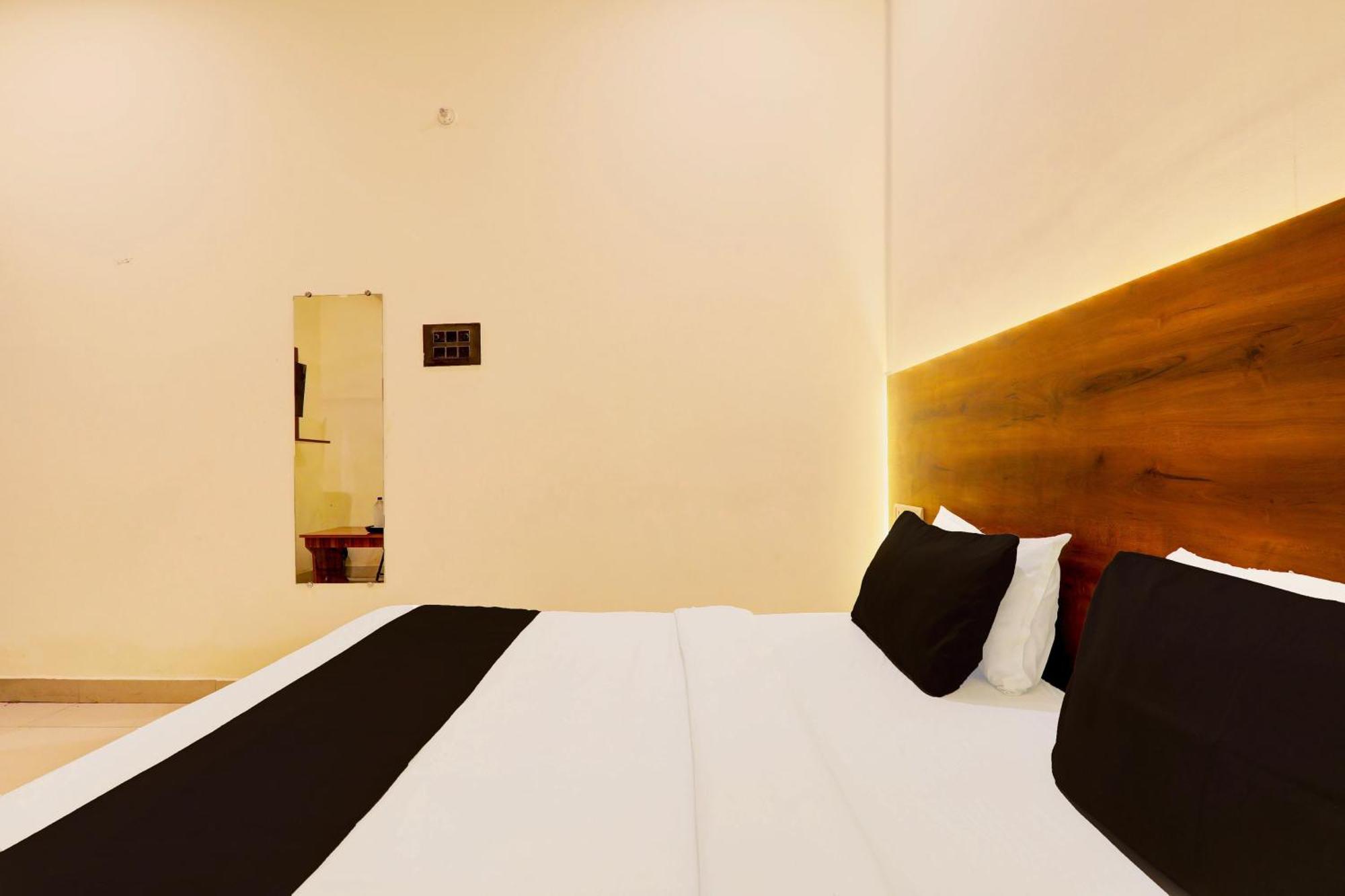 Hotel O Sr Grand Gorakhpur Exteriér fotografie