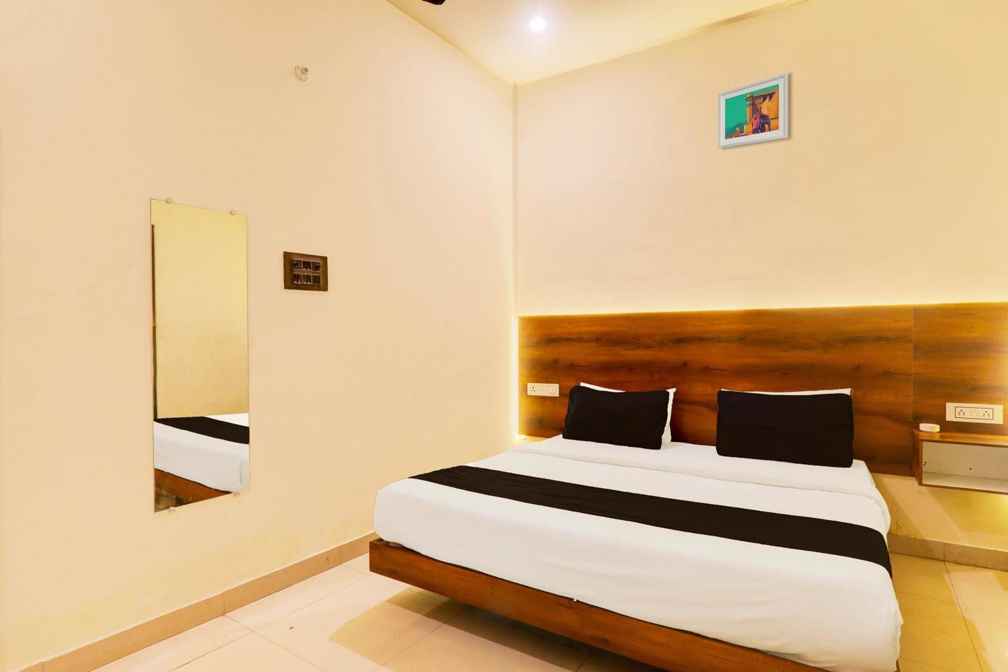 Hotel O Sr Grand Gorakhpur Exteriér fotografie