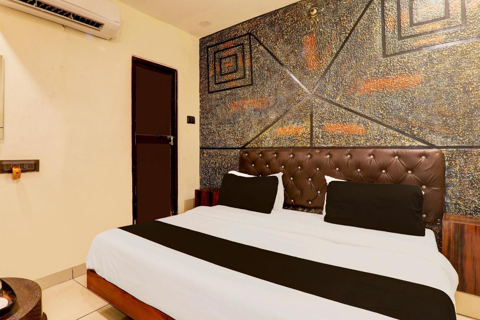 Hotel O Sr Grand Gorakhpur Exteriér fotografie