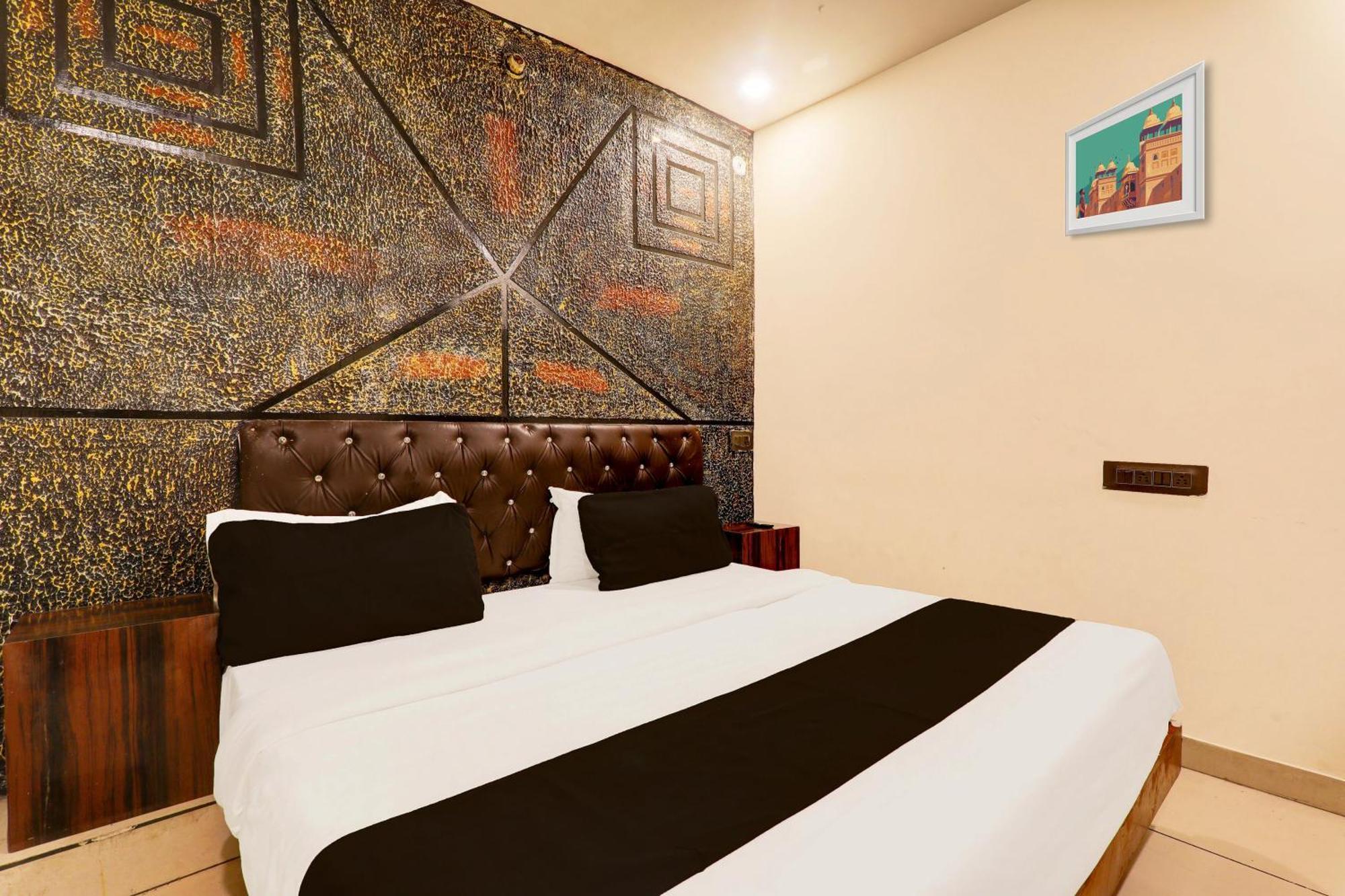 Hotel O Sr Grand Gorakhpur Exteriér fotografie